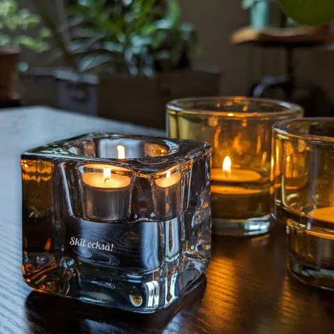Ljuslykta Ice Cube med gravyr, Orrefors