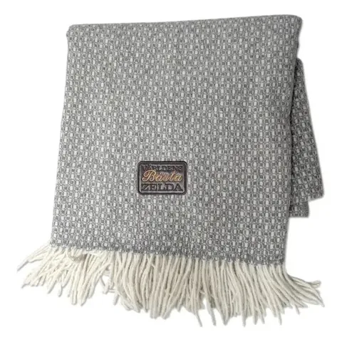 Ullpläd med broderat namn, Kosta Linnewäfveri