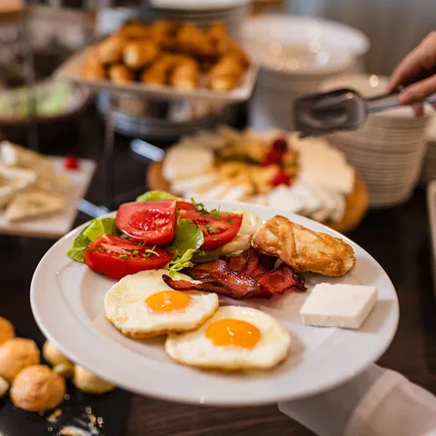 Hotellfrukost för två
