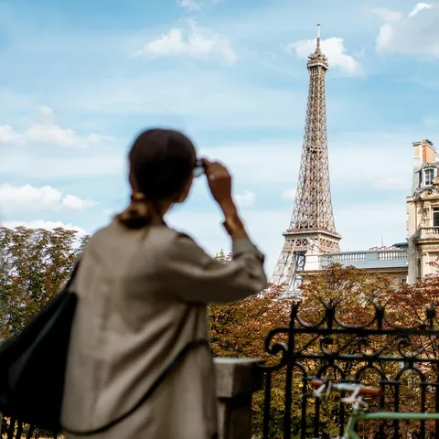 Flyg och hotell i Paris, Sembo