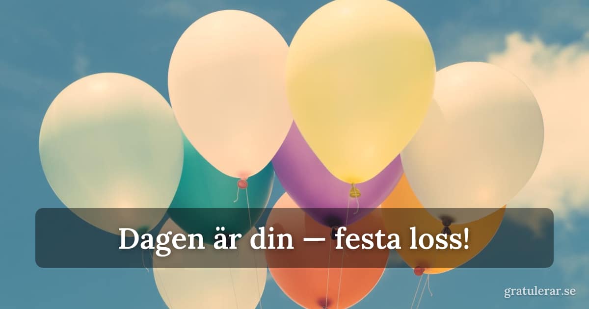 Ballonger mot klarblå himmel — färgglad fest för grattiskortet